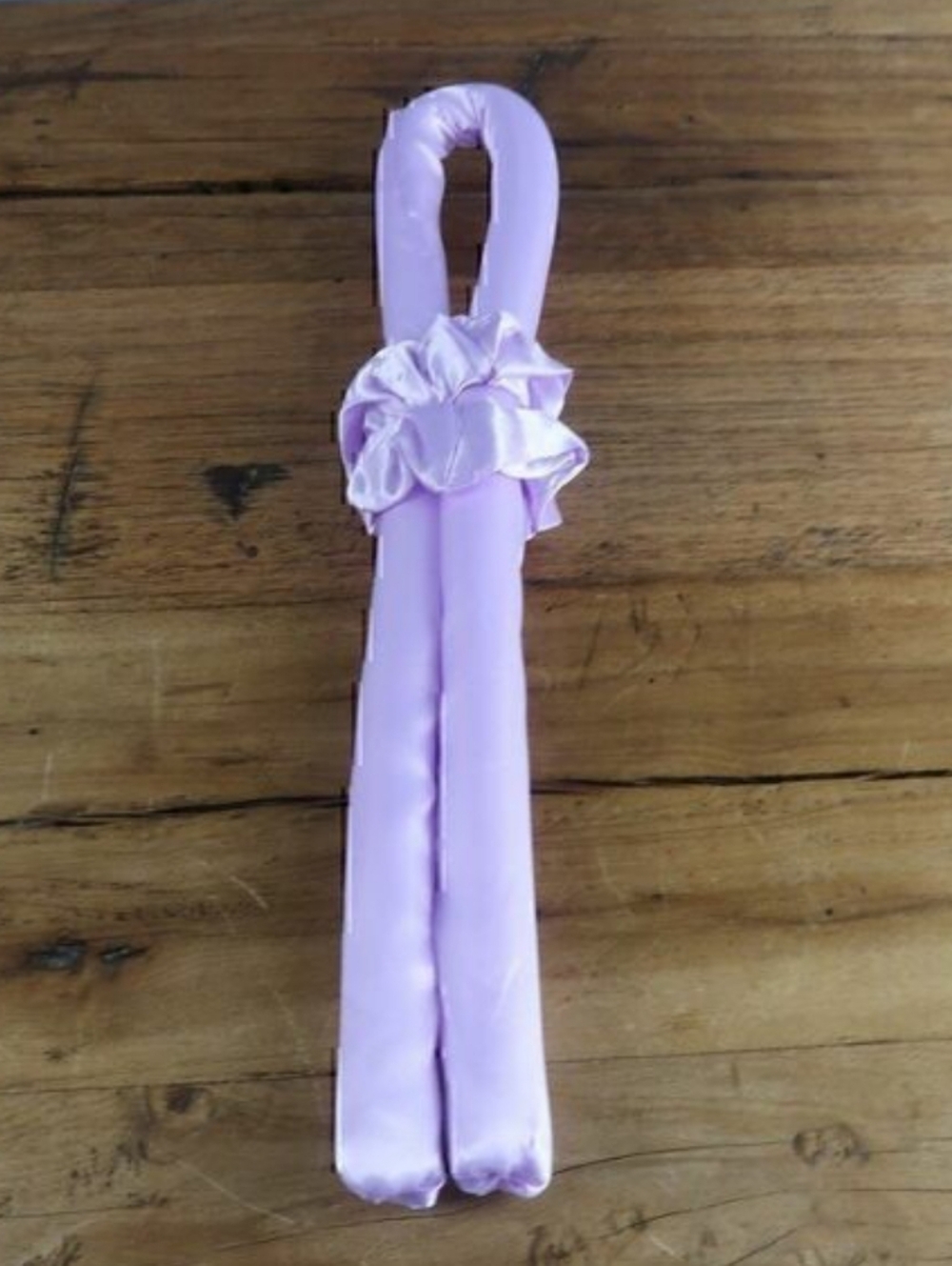 SATIN PURPLE HEATLESS CURLING ROD WITH 2 SCRUNCHIES